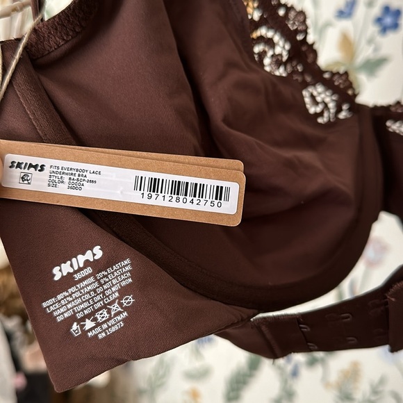 SKIMS FITS EVERYBODY LACE UNDERWIRE BRA COCOA 36DDD brown NWT - Picture 6 of 6